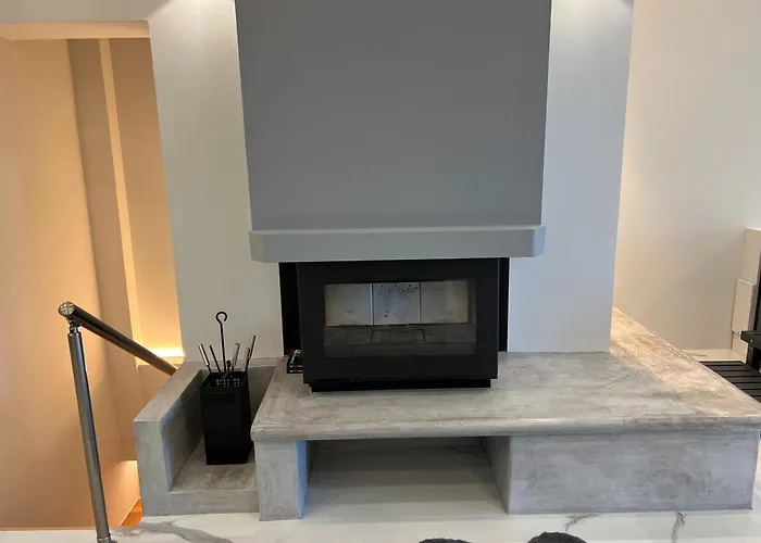 Seafront Luxury Suite With Jacuzzi & Sauna