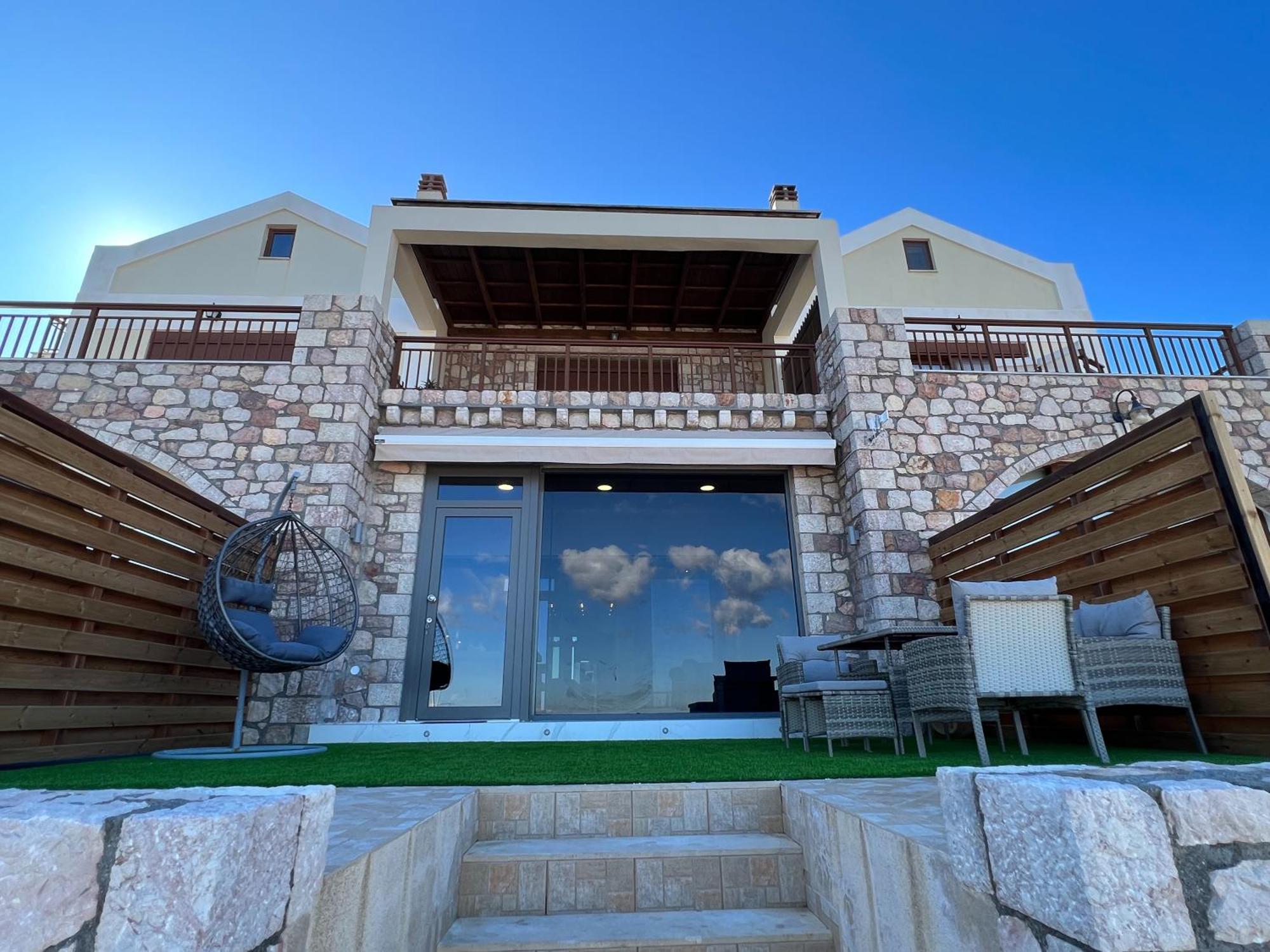Apartment Seafront Luxury With Jacuzzi & Sauna *